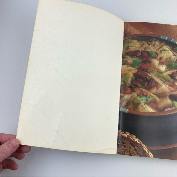 The Lighthearted Cookbook Anne Lindsay Softcover Heart Healthy Recipes Vintage - Picture 12 of 14